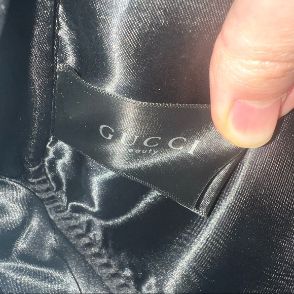 Gucci Black Velvet Cosmetic Pouch Bag with Crossbody Chain and Handles - Picture 7 of 9